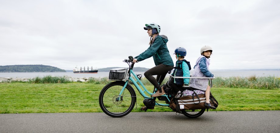 Bike Ride on Cargo E-Bike Carries The Whole Family